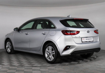 Подержанный автомобиль Kia Ceed Hatchback 2019 года (7 фото)