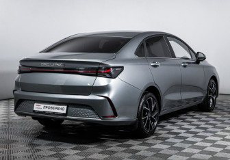 Подержанный автомобиль BAIC U5 Plus 2023 года (5 фото)