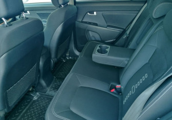 Подержанный автомобиль Kia Sportage 2012 года (10 фото)