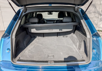 Подержанный автомобиль Audi Q7 2021 года (10 фото)