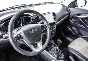 Подержанный автомобиль LADA (ВАЗ) Vesta Sedan 2017 года (6 фото)