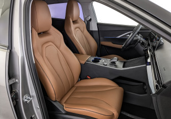 Подержанный автомобиль Omoda C5 2023 года (24 фото)