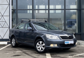Подержанный автомобиль Skoda Octavia Liftback 2010 года (3 фото)