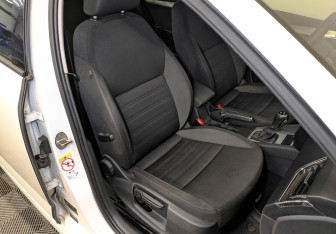 Подержанный автомобиль Skoda Octavia Liftback 2018 года (23 фото)