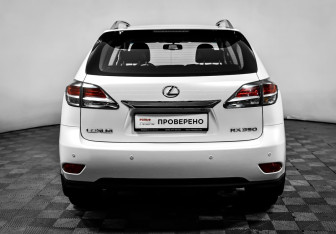Подержанный автомобиль Lexus RX 2013 года (6 фото)