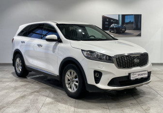 Подержанный автомобиль Kia Sorento 2019 года (3 фото)