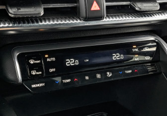 Подержанный автомобиль Kia K5 2021 года (27 фото)