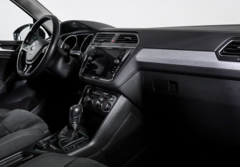Подержанный автомобиль Volkswagen Tiguan 2018 года (9 фото)