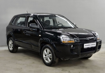 Подержанный автомобиль Hyundai Tucson 2008 года (3 фото)