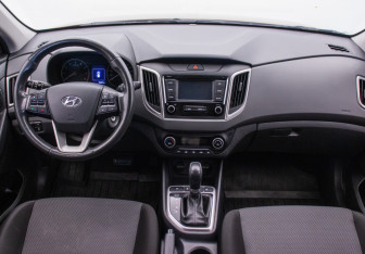 Подержанный автомобиль Hyundai Creta 2019 года (13 фото)