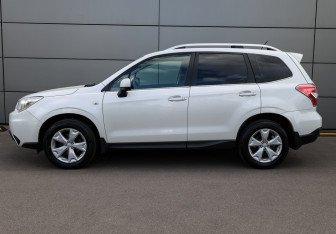 Подержанный автомобиль Subaru Forester Suv 2014 года (8 фото)