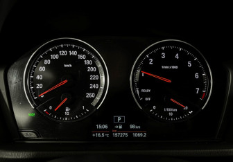 Подержанный автомобиль BMW X1 2019 года (13 фото)