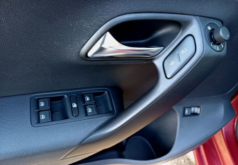 Подержанный автомобиль Volkswagen Polo Sedan 2018 года (18 фото)