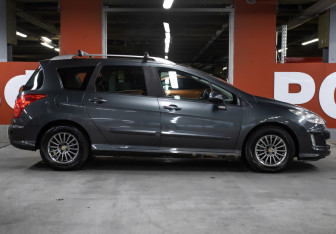 Подержанный автомобиль Peugeot 308 Wagon 2008 года (4 фото)
