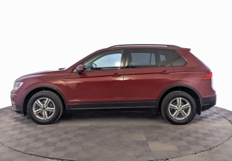 Подержанный автомобиль Volkswagen Tiguan 2018 года (8 фото)