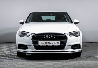Подержанный автомобиль Audi A3 Sedan 2020 года (2 фото)