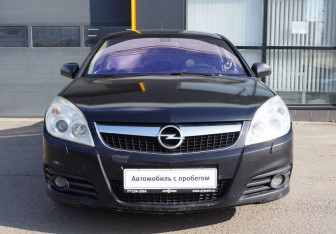 Подержанный автомобиль Opel Vectra Sedan 2006 года (2 фото)