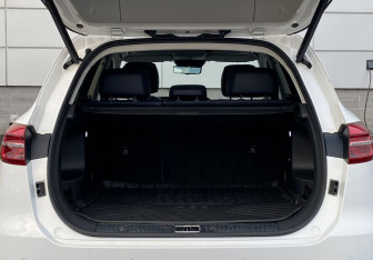 Подержанный автомобиль Hongqi HS5 2023 года (10 фото)