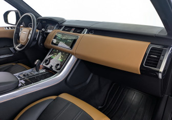 Подержанный автомобиль Land Rover Range Rover Sport 2022 года (11 фото)