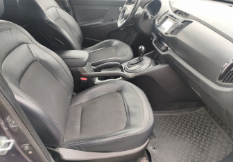 Подержанный автомобиль Kia Sportage 2012 года (9 фото)