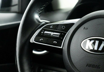 Подержанный автомобиль Kia Cerato Sedan 2020 года (13 фото)