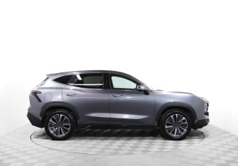 Подержанный автомобиль Jetour Dashing 2023 года (4 фото)