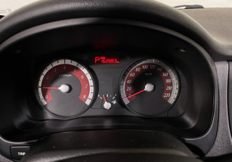 Подержанный автомобиль Kia Rio Sedan 2010 года (11 фото)