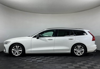 Подержанный автомобиль Volvo V60 2018 года (8 фото)