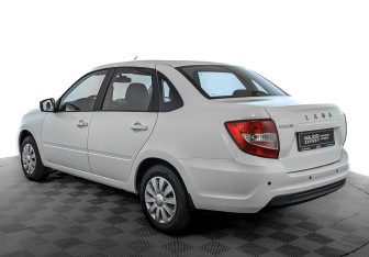 Подержанный автомобиль LADA (ВАЗ) Granta Sedan 2022 года (7 фото)