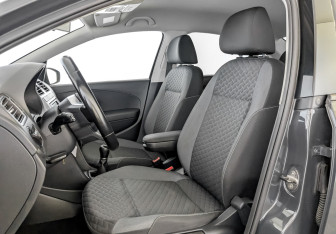 Подержанный автомобиль Volkswagen Polo Sedan 2018 года (20 фото)