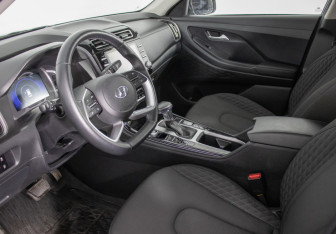 Подержанный автомобиль Hyundai Creta 2021 года (10 фото)