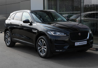 Подержанный автомобиль Jaguar F-Pace 2016 года (3 фото)