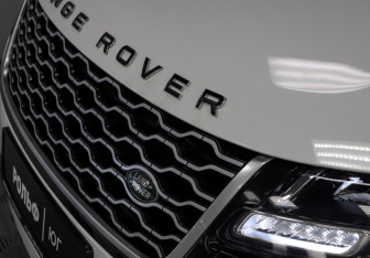 Подержанный автомобиль Land Rover Range Rover Velar 2018 года (35 фото)