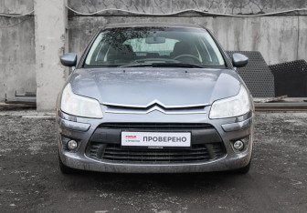 Подержанный автомобиль Citroen C4 Hatchback 2010 года (2 фото)