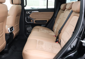 Подержанный автомобиль Jetour T2 2024 года (10 фото)