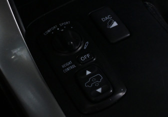 Подержанный автомобиль Toyota Land Cruiser Prado 2007 года (13 фото)