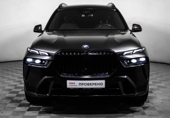 Подержанный автомобиль BMW X7 2023 года (2 фото)