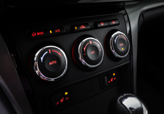 Подержанный автомобиль Mazda 6 Sedan 2010 года (17 фото)