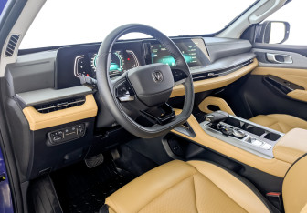 Подержанный автомобиль Changan Hunter Plus 2024 года (16 фото)