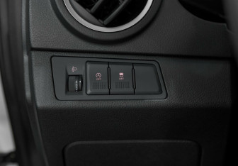 Подержанный автомобиль FAW Besturn X40 2019 года (11 фото)