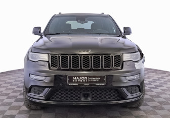 Подержанный автомобиль Jeep Grand Cherokee 2021 года (2 фото)