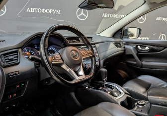Подержанный автомобиль Nissan Qashqai 2021 года (15 фото)