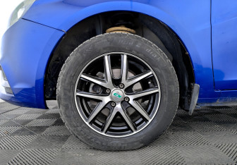 Подержанный автомобиль LADA (ВАЗ) Vesta Wagon 2020 года (18 фото)