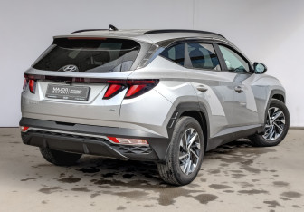 Подержанный автомобиль Hyundai Tucson 2023 года (5 фото)