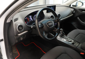 Подержанный автомобиль Audi A3 Hatchback 2015 года (7 фото)