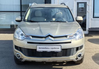 Подержанный автомобиль Citroen C-Crosser 2009 года (2 фото)