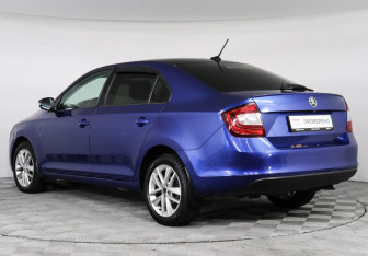 Подержанный автомобиль Skoda Rapid Liftback 2019 года (7 фото)