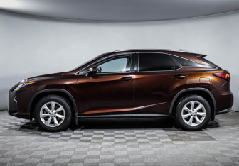 Подержанный автомобиль Lexus RX 2016 года (8 фото)