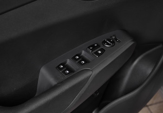 Подержанный автомобиль Hyundai Solaris Sedan 2020 года (8 фото)