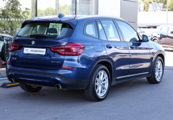 Подержанный автомобиль BMW X3 2019 года (5 фото)